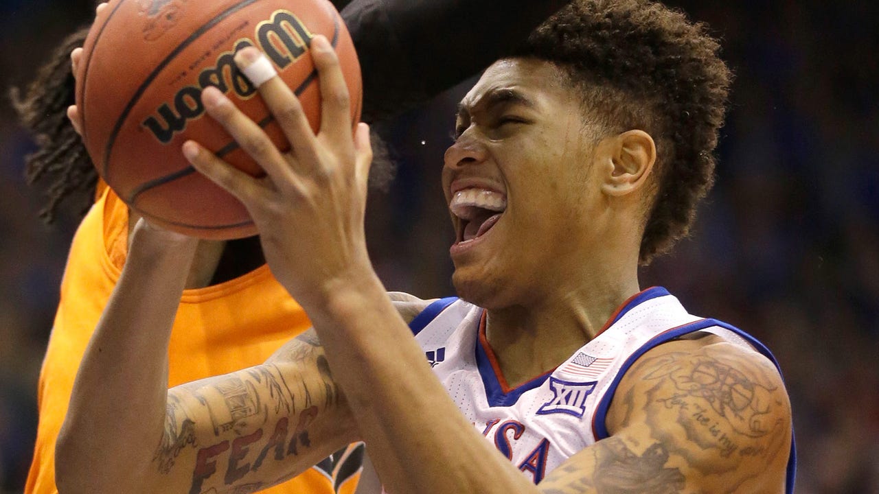 No. 9 Jayhawks look to avenge their lone Big 12 defeat with win over Iowa State